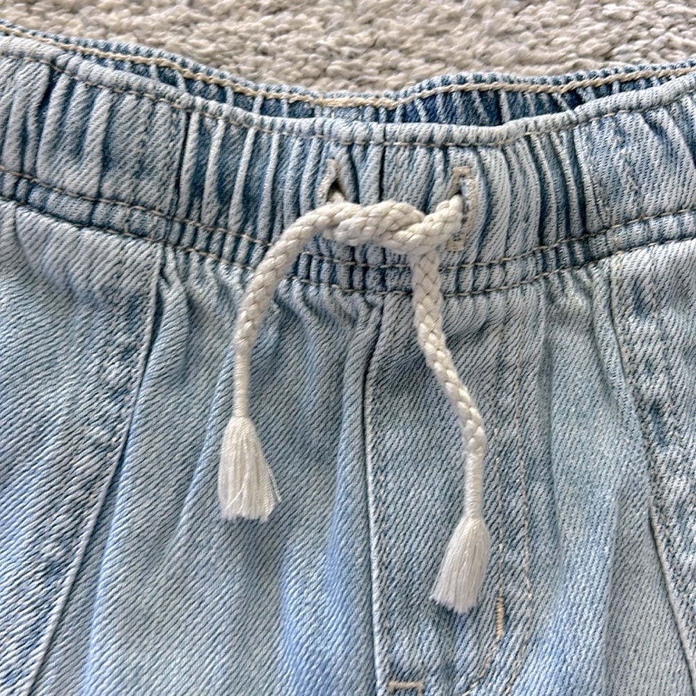 Girls Cat & Jack Light Blue Jean Shorts - Picture 3 of 5